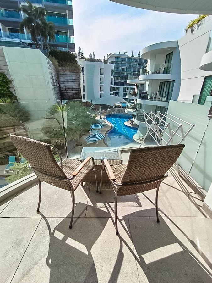 Estúdio Deluxe com Vista da Piscina